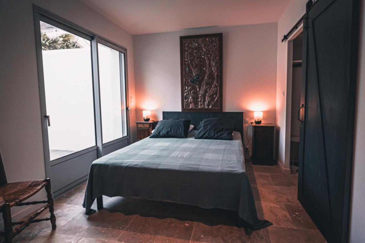 Appartement Avec Cour Privee Centre Ville Classe 4 Etoiles Remparts 1 ラ・ロシェル エクステリア 写真